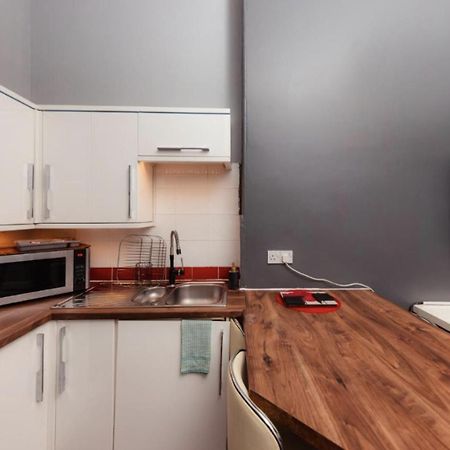 Warm Apartment By Holyrood Palace! Эдинбург Экстерьер фото