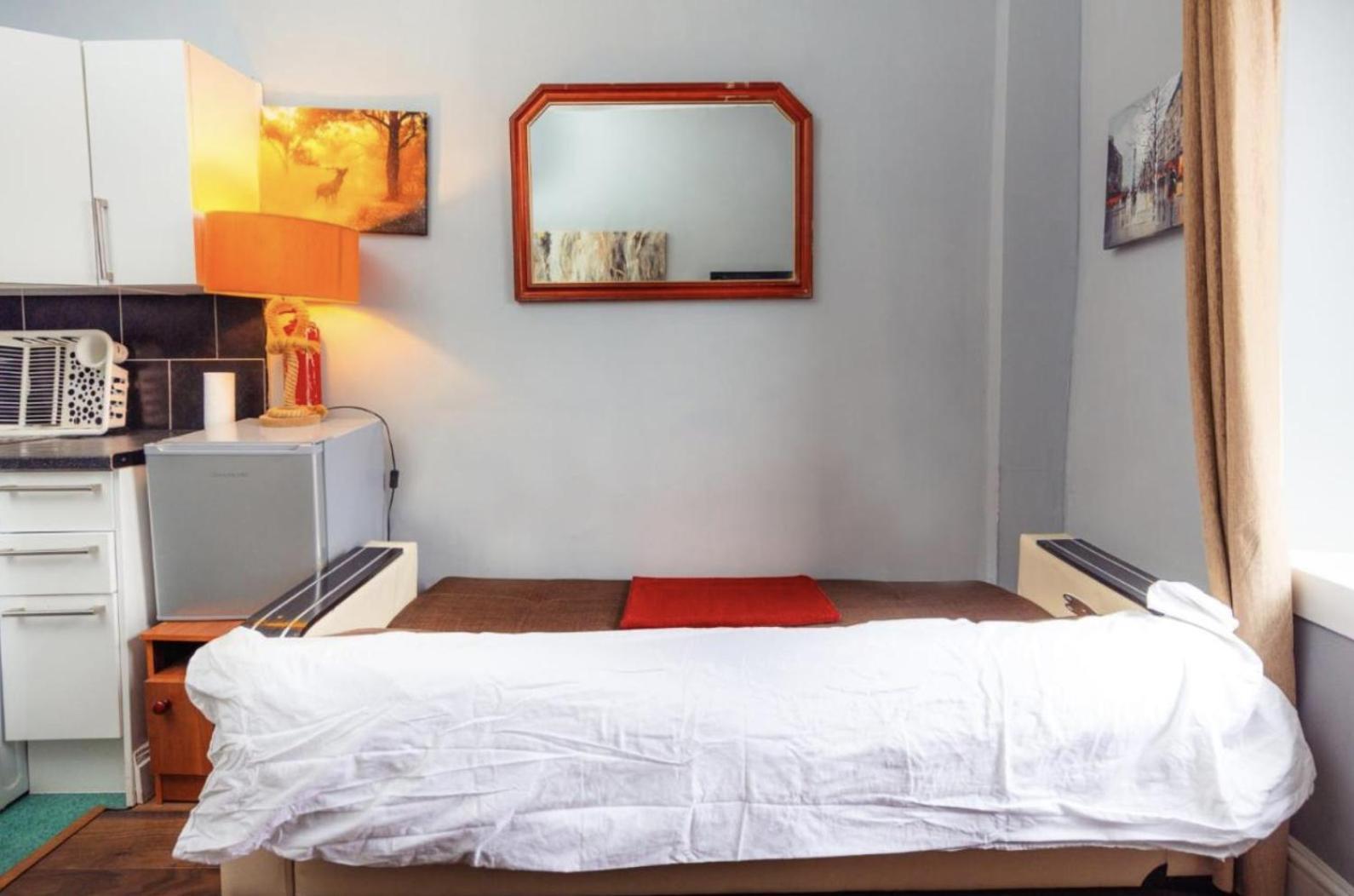 Warm Apartment By Holyrood Palace! Эдинбург Экстерьер фото